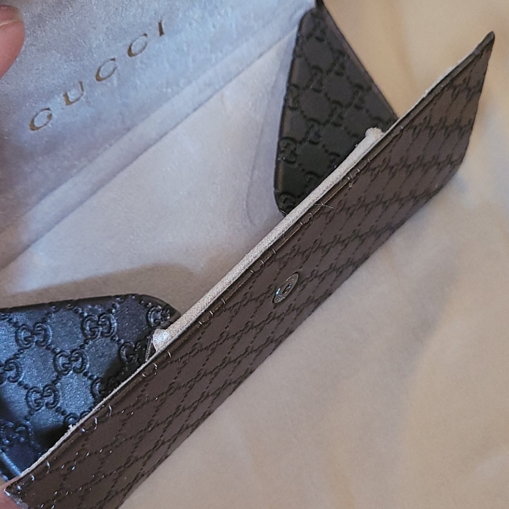 Gucci case - Picture 2 of 4